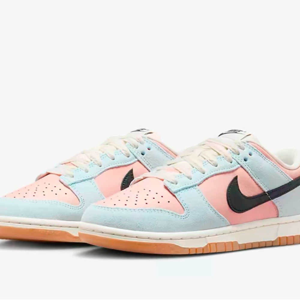 Nike Dunk Low Glacier Blue Pink Gum HJ7341-474  Womens Size 7.5 W